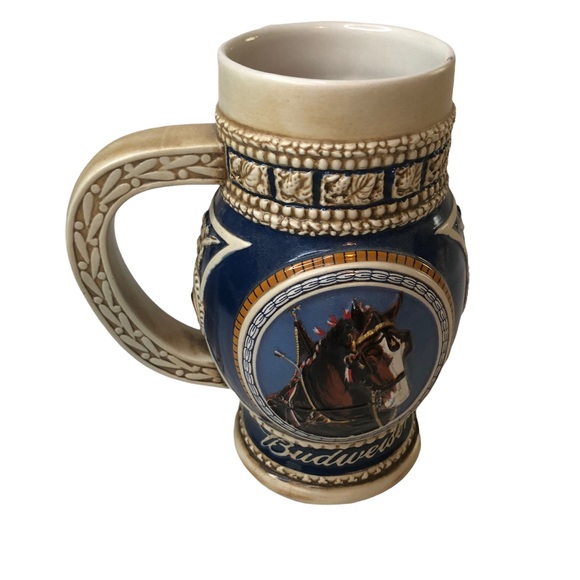 Anheuser-Busch Budweiser Collectible Pot Belly Stein “Dressed For The Parade” - Picture 7 of 14